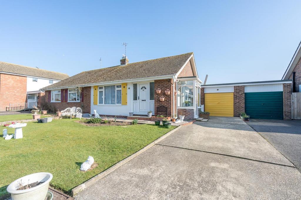 Rose Green, Bognor Regis 2 bed semidetached bungalow for sale £315,000