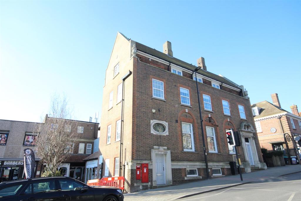 HIGH STREET, UCKFIELD 1 bed flat £875 pcm (£202 pw)