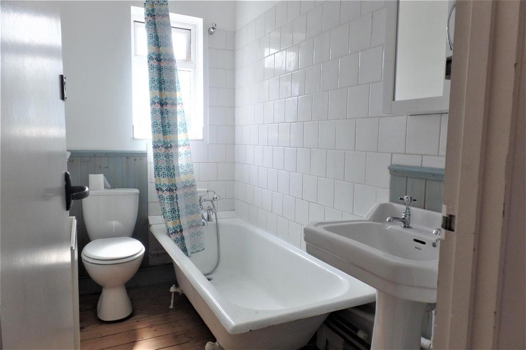 Bathroom.JPG