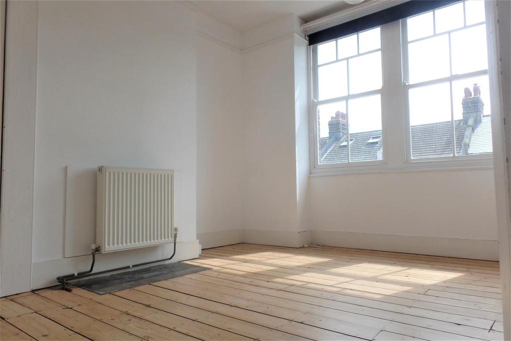 Bedroom 1.JPG