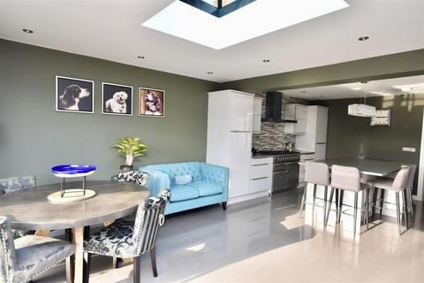 24 Ascot Drive, Leighton Buzzard, LU7 2RA