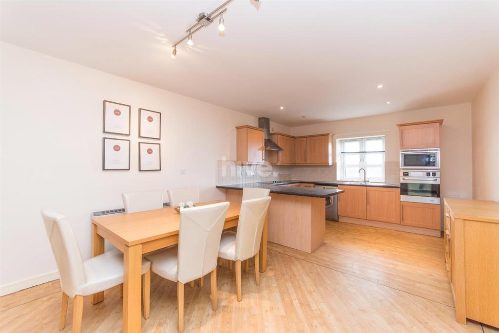 Mariners Point, Hartlepool... 2 bed apartment £675 pcm (£156 pw)
