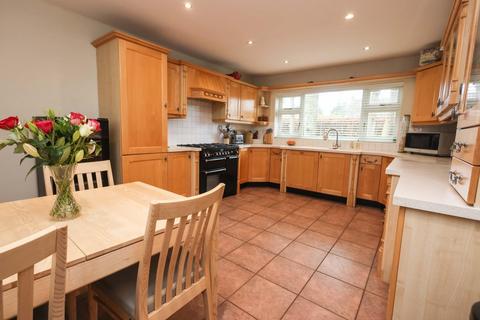 13 Roman Lane, Sutton Coldfield, B74 3AE