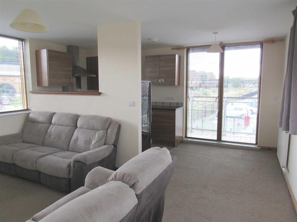 The Carriages, Gobowen Road, Oswestry 2 bed apartment £650 pcm (£150 pw)