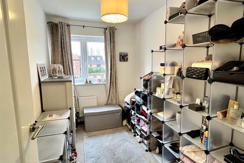 14 Bell Garth, Market Weighton, York, YO43 3GQ
