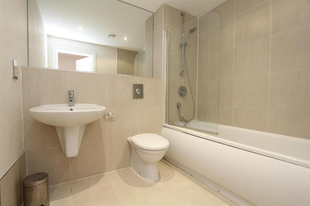 Bathroom.JPG