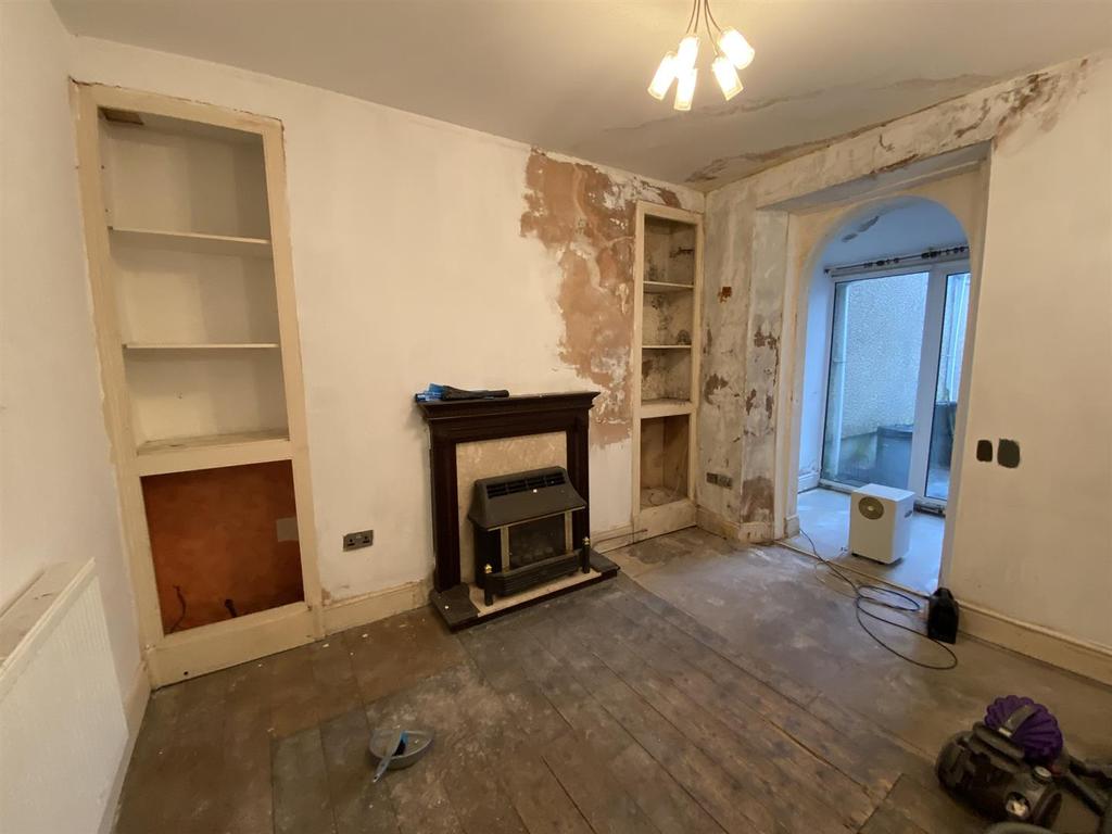 Old Castle Road, Llanelli 3 bed property £79,995