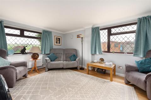 2 Cliffsend Road, Cliffsend, Ramsgate, CT12 5JD