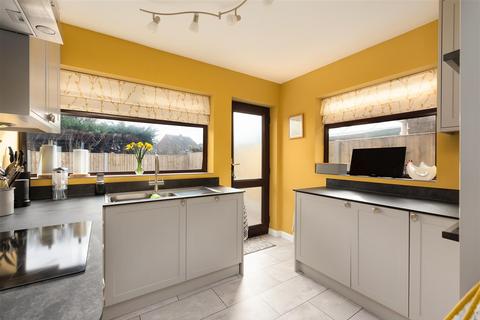 2 Cliffsend Road, Cliffsend, Ramsgate, CT12 5JD