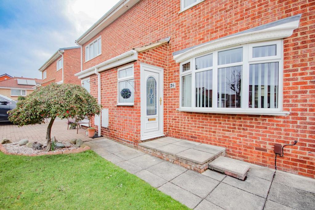 Toddington Drive, The Glebe, Norton... 2 bed semidetached house £140,000