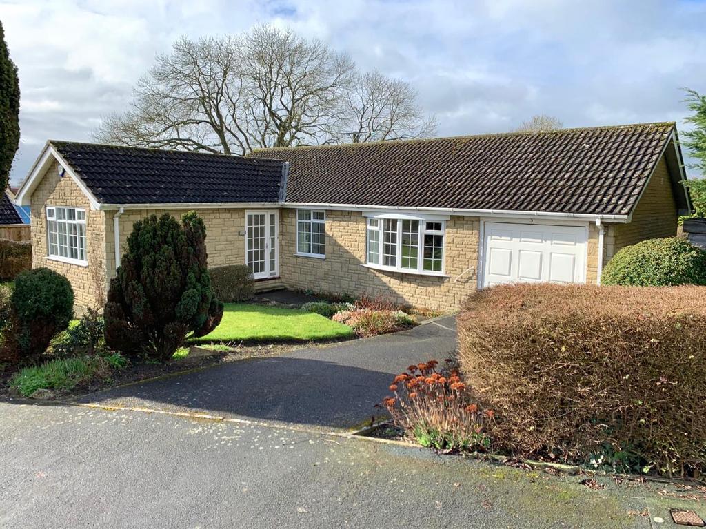 Aunums Close, ThorntonLeDale... 2 bed bungalow £275,000