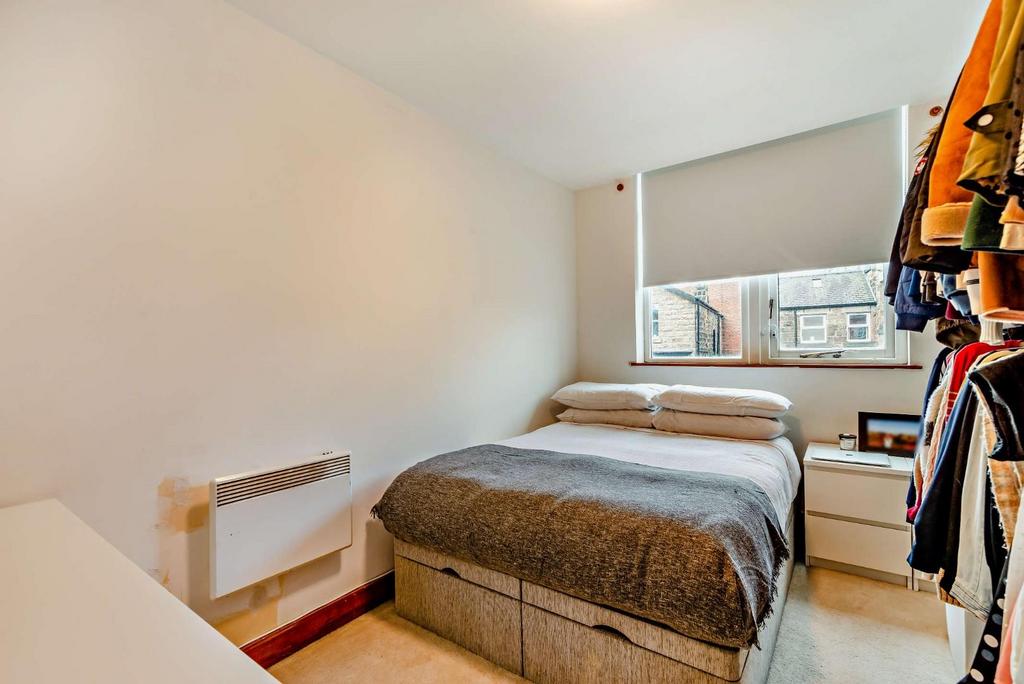 8541250-interior02-800.jpg