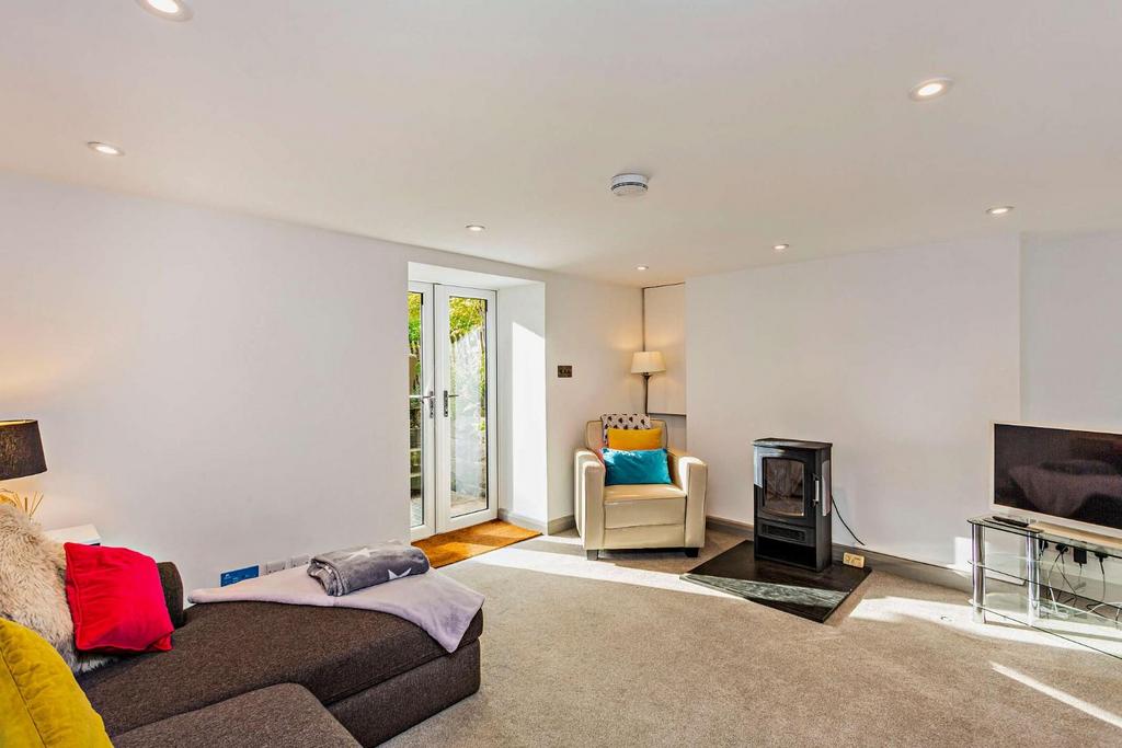 8524772-interior15-800.jpg