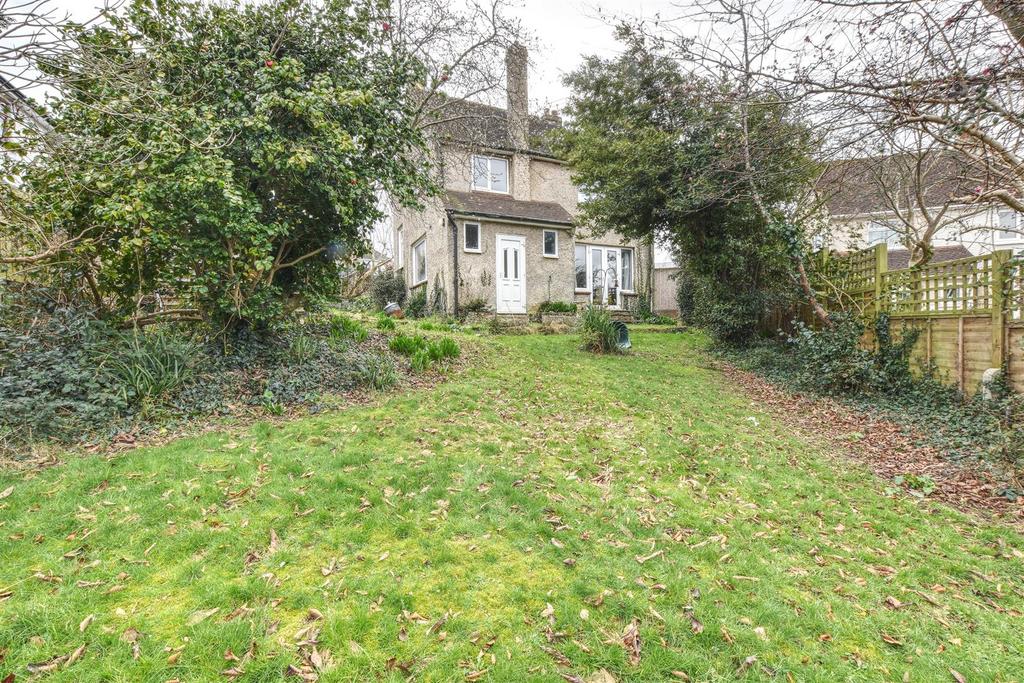 First Avenue, BexhillOnSea 3 bed detached house for sale £360,000