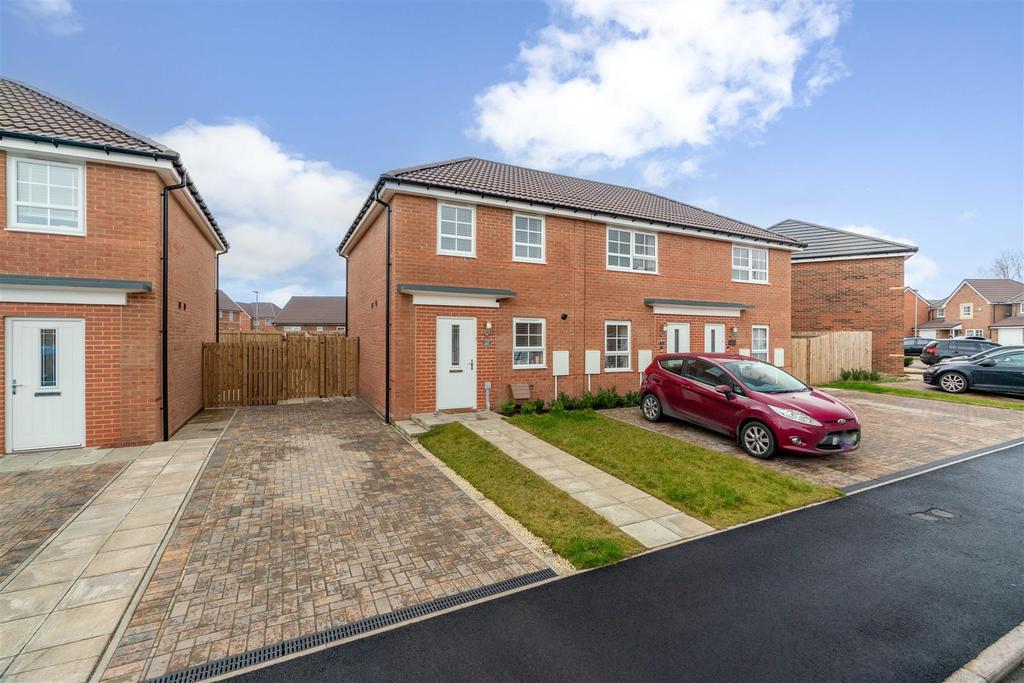 Sleekburn, Stobhill, Morpeth, NE61 2 bed end of terrace house £199,950