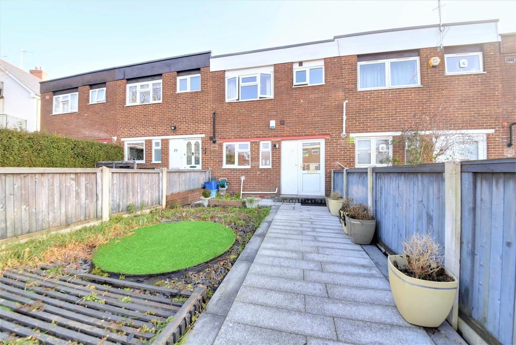 Bittacy Road, Mill Hill 3 bed terraced house £2,000 pcm (£462 pw)