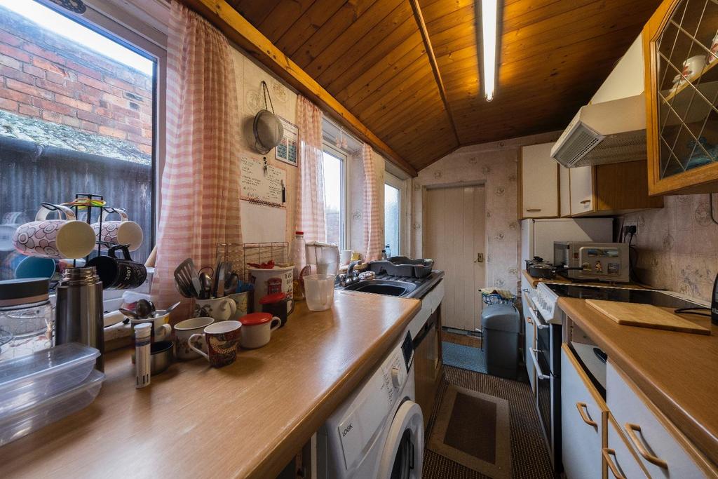 2 Coronation Terrace-001.JPG