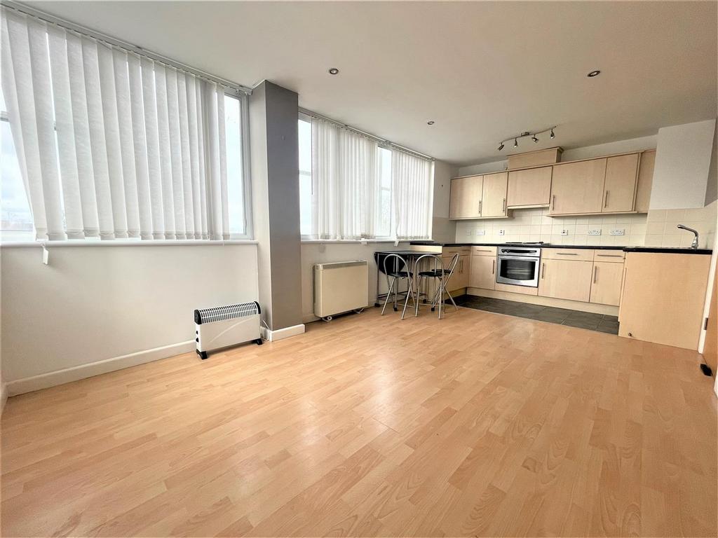 Priory Heights, Church Street, Dunstable 1 bed flat for sale £130,000