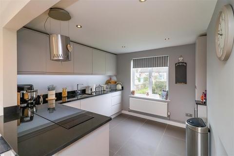 9 Rectory Close, Raydon, Ipswich, IP7 5LS