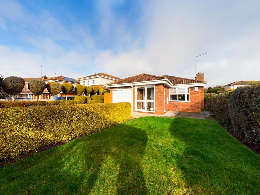 Avocet Way, Bridlington 2 bed detached bungalow £275,000