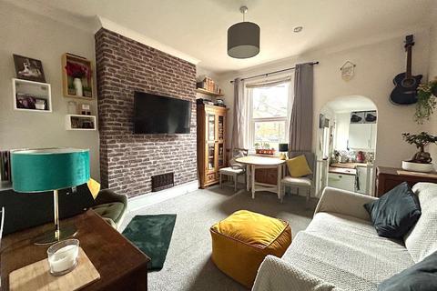 Flat 2, 223 Cheriton Road, Folkestone, CT19 4AT