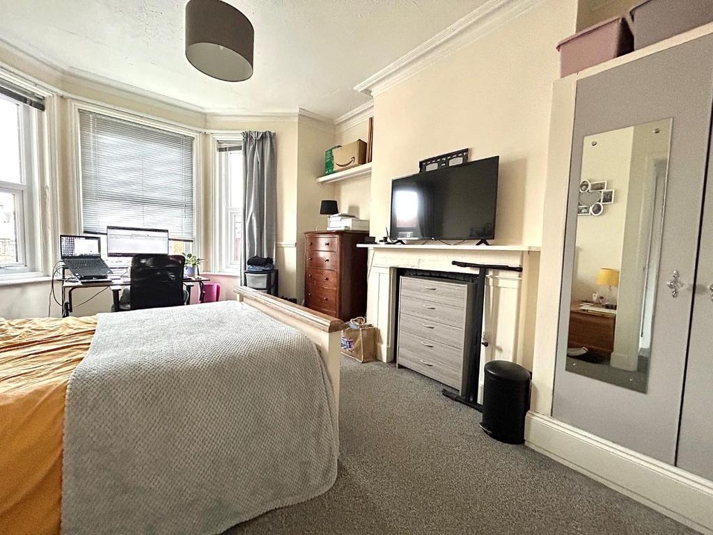 Bedroom One.jpg