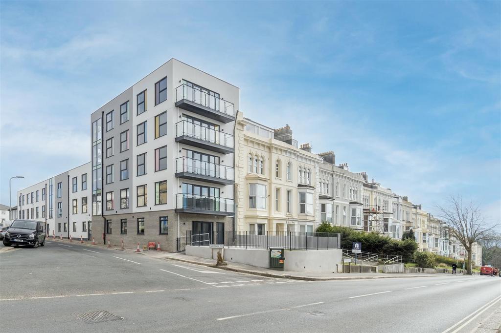 Greenbank Terrace, Greenbank, Plymouth 3 bed apartment £1,500 pcm (£346 pw)