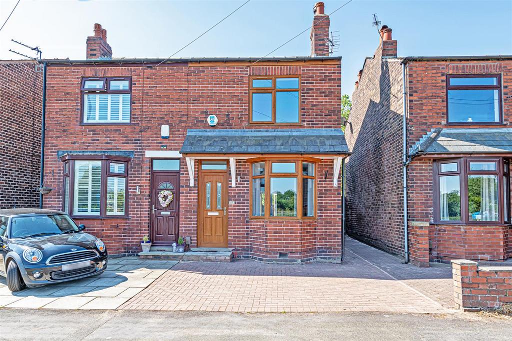 Farnworth Road, Penketh, Warrington 3 bed semidetached house for sale