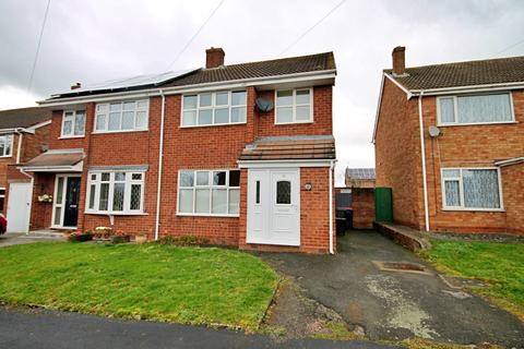 3 bedroom semi-detached house for sale - South View, Kingsbury, Tamworth