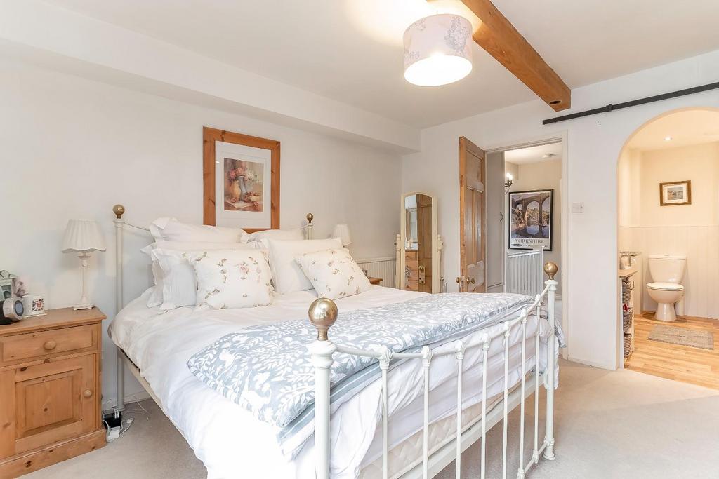 Master Bedroom - A.jpg