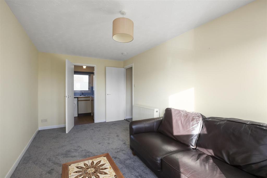 8 Glen Nevis Drive Dunfermline 5.jpg