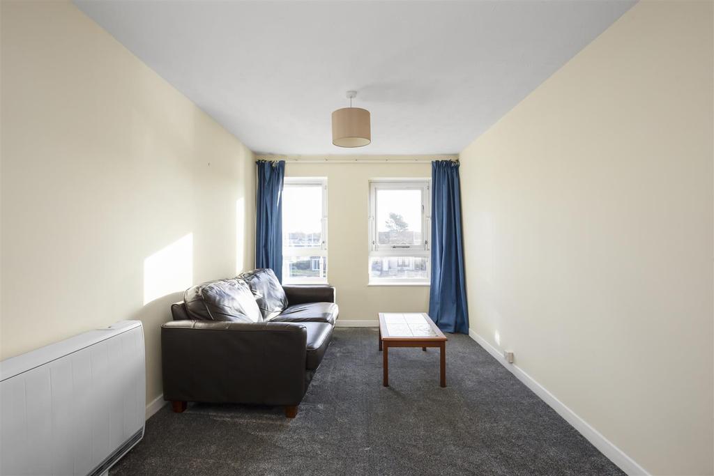 8 Glen Nevis Drive Dunfermline 4.jpg