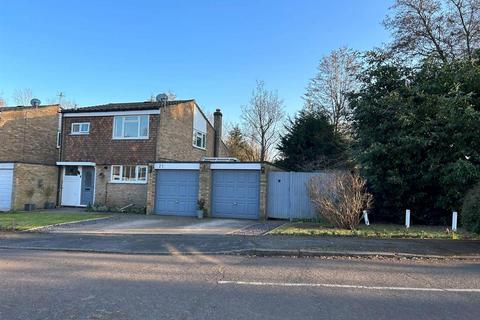 3 bedroom detached house for sale - Fisher Rowe Close, Bramley, Guildford