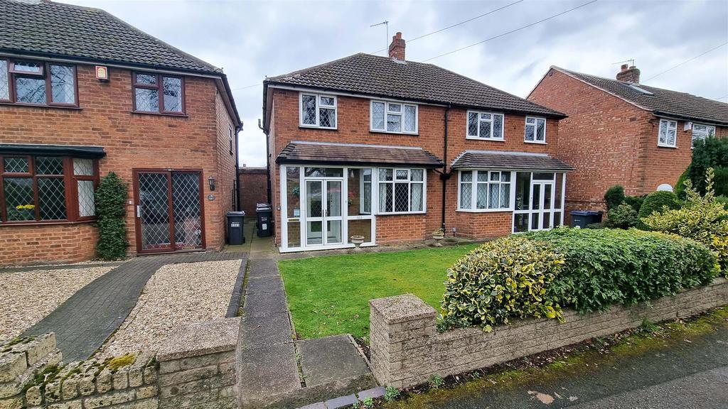 Alcester Road South, nr Hollywood 3 bed semidetached house £240,000