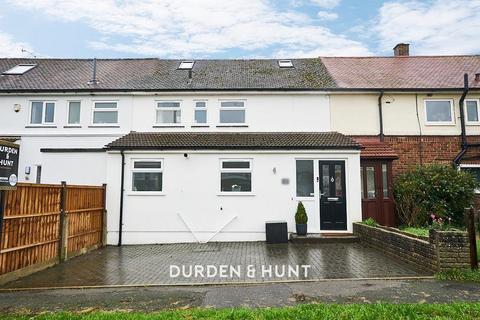 40 Cornwall Road, Pilgrims Hatch, Brentwood, CM15 9LX