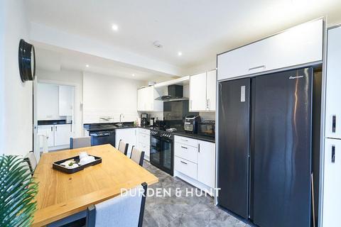 40 Cornwall Road, Pilgrims Hatch, Brentwood, CM15 9LX