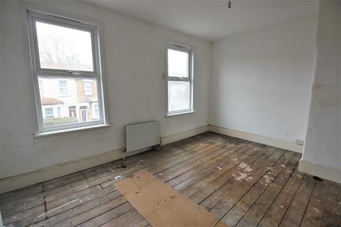 82 Abbey Grove, Abbey Wood, London, SE2 9EP