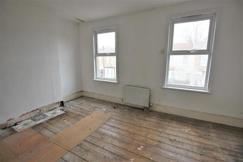 82 Abbey Grove, Abbey Wood, London, SE2 9EP