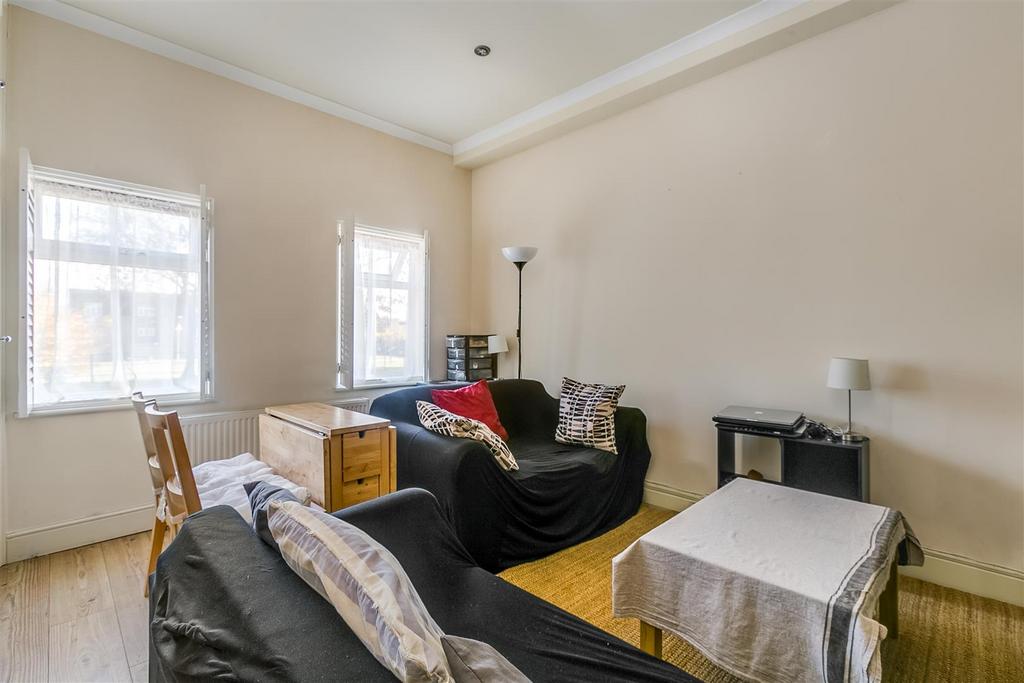 South Ealing Road, Ealing, London Studio £1,250 pcm (£288 pw)