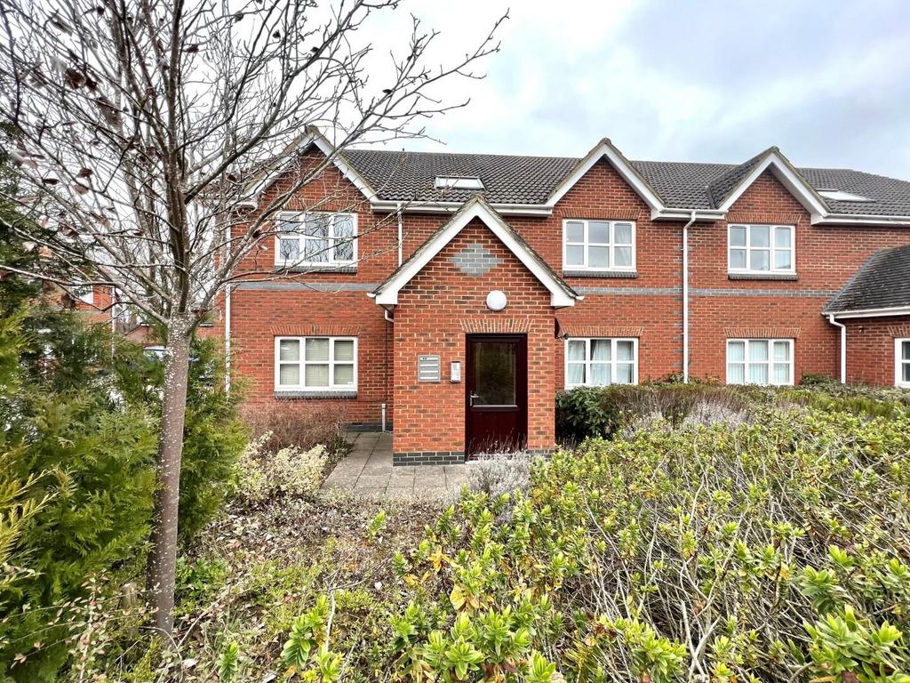 Crosse Close, Weedon, Northampton NN7 1 bed apartment £128,000