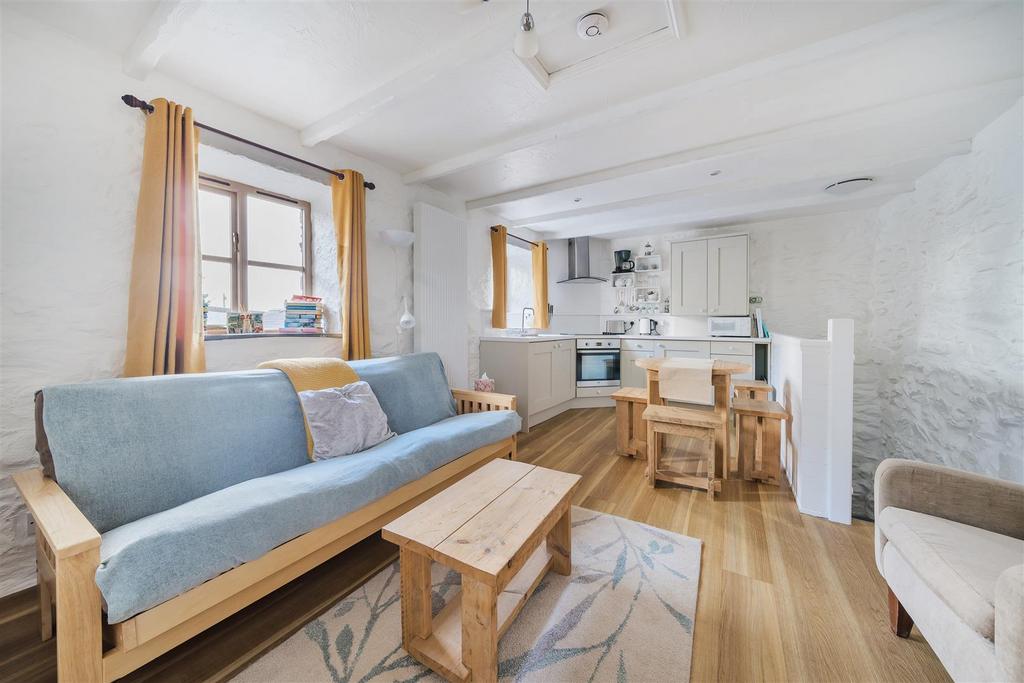 Hollies Cottage Sitting Room.jpg