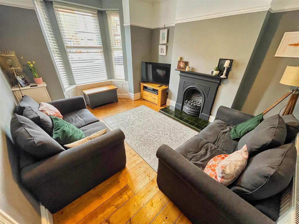 Moss Road, Northwich 3 bed terraced house for sale £275,000