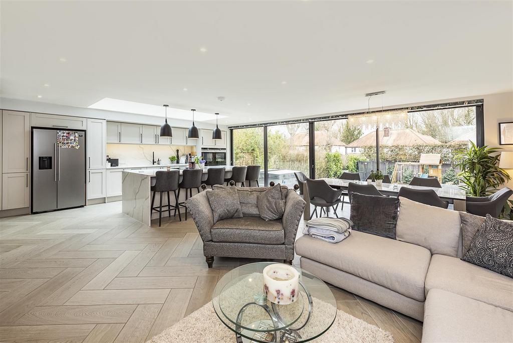 Granby Avenue, Harpenden 4 bed detached house £1,650,000