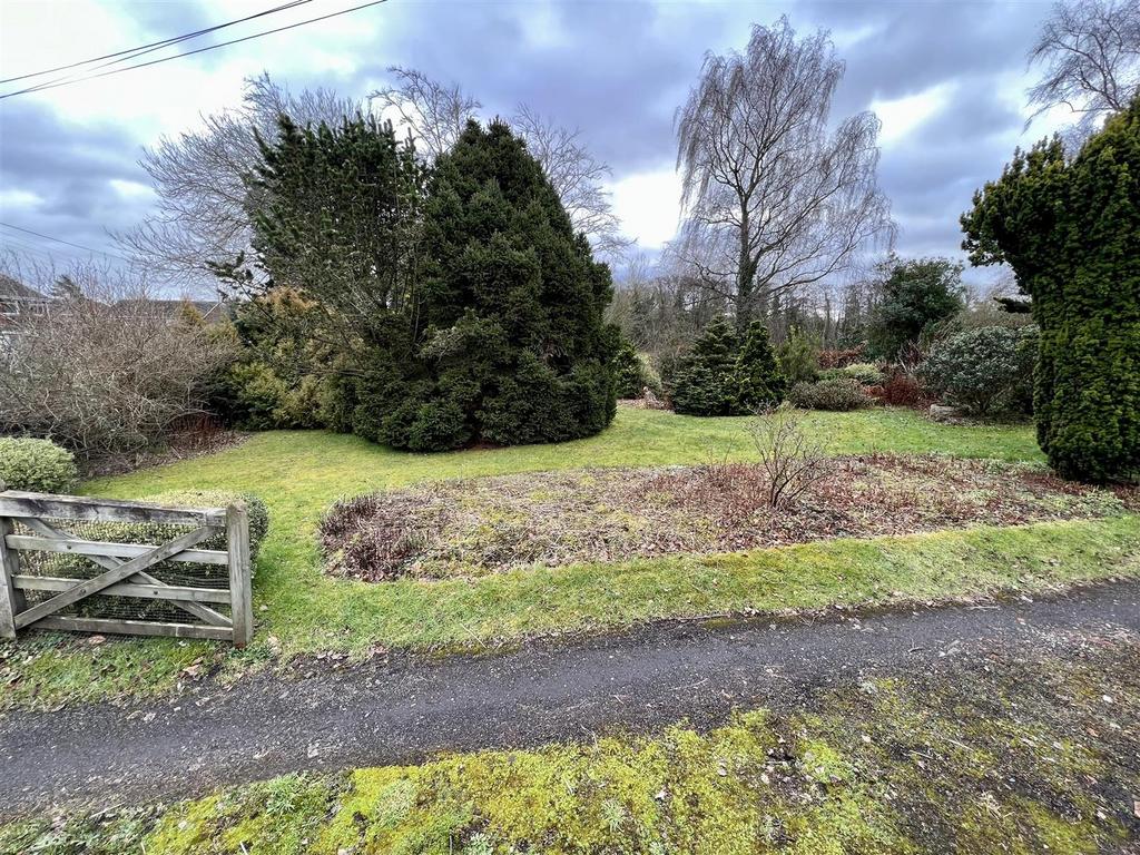 Tanworth Lane, Shirley, Solihull 2 bed detached house £390,000