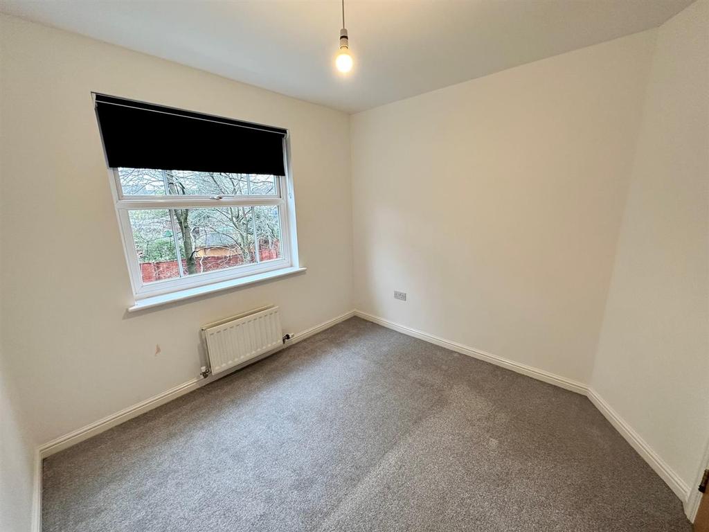 183 Kentmere Road, Timperley, Altrincham 2 bed apartment £1,100 pcm