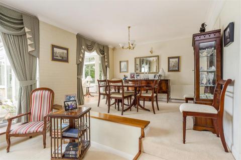 15 Weston Road, Failand, Bristol, BS8 3UR
