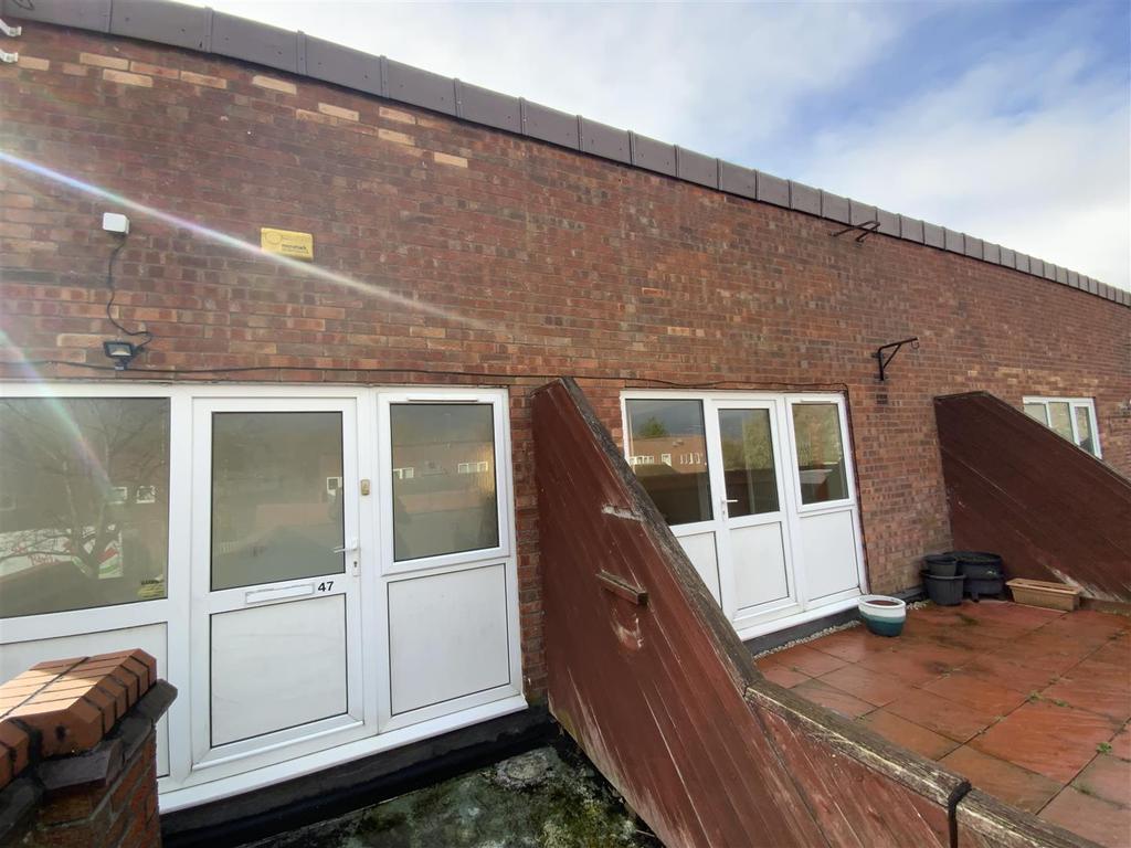 Lamberts Croft, Greenleys, Milton Keynes 1 bed apartment £135,000