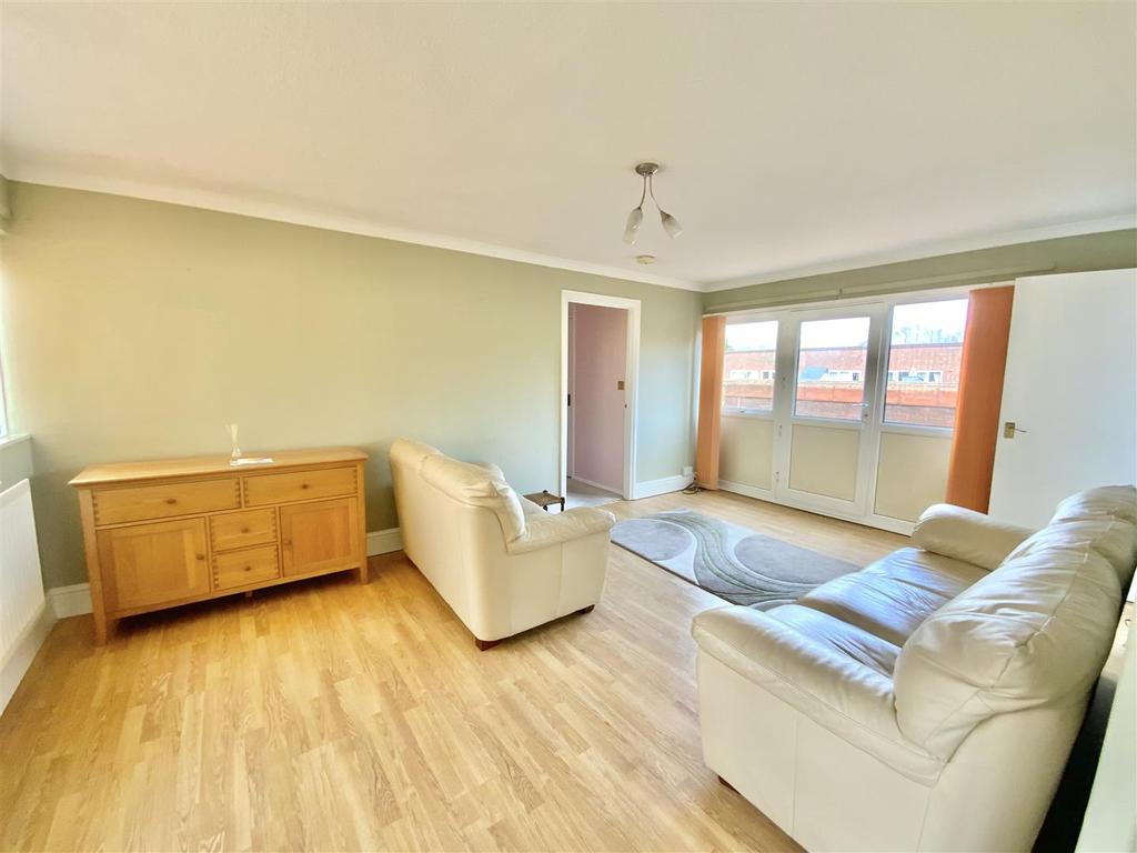 Lamberts Croft, Greenleys, Milton Keynes 1 bed apartment £135,000