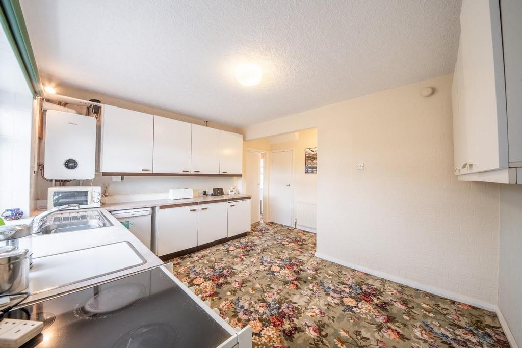 KITCHEN 01.jpg