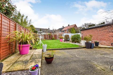86 Springfield Way, Anlaby, Hull, HU10 6QJ